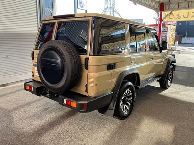 TOYOTA LAND CRUISER 70 - 6