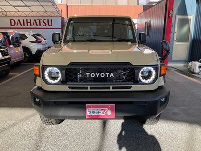 TOYOTA LAND CRUISER 70 - 2