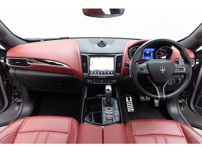 2021 Maserati LEVANTE 照片 2