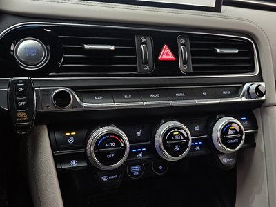 صورة مصغرة 25 لـ 2022 Genesis THE NEW G70