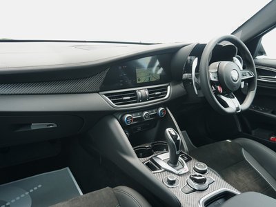 2025 ALFA Romeo JULIA 缩略图 12
