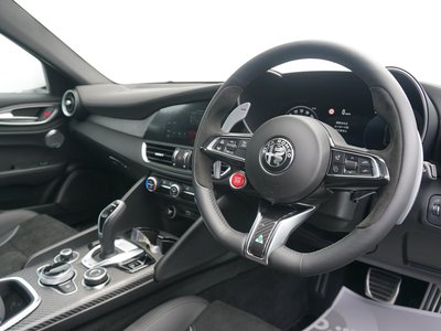 2025 ALFA Romeo JULIA 缩略图 14