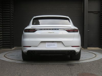 PORSCHE CAYENNE COUPE - 9