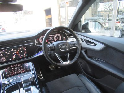 AUDI Q8 - 9