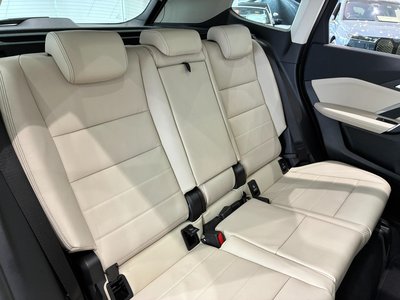 2025 BMW X1 缩略图 12