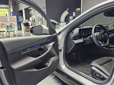 2025 BMW 5 SERIES 缩略图 13