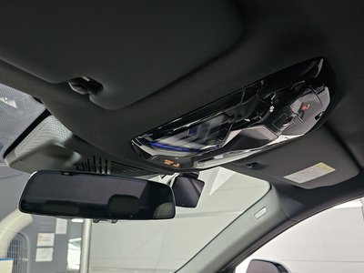 2025 BMW 5 SERIES 缩略图 30