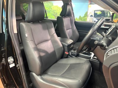 TOYOTA LAND CRUISER PRADO - 10
