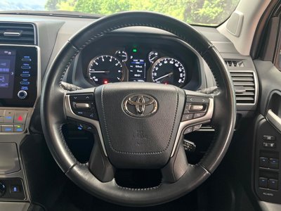 TOYOTA LAND CRUISER PRADO - 9