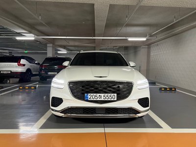 2025 Genesis GV70 photo 1