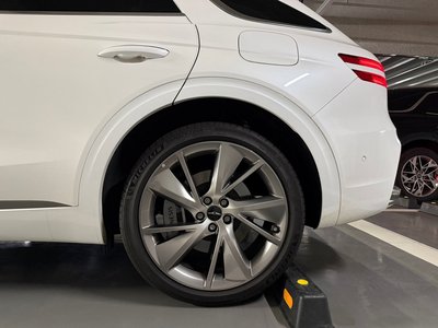 2025 Genesis GV70 photo 7