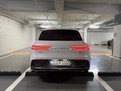 2025 Genesis GV70 photo 3