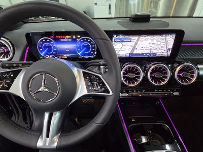 2025 Mercedes-BENZ EQB thumbnail 11