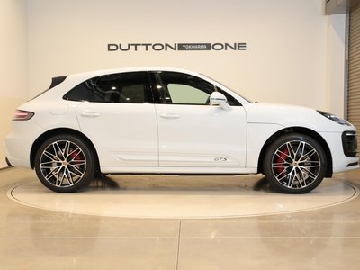 PORSCHE MACAN - 7