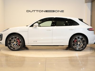 PORSCHE MACAN - 8