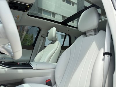 MERCEDES-BENZ EQE SUV - 9