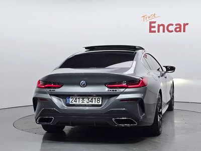 BMW 8 SERIES - 4