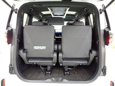 صورة مصغرة 30 لـ 2025 Toyota VELLFIRE