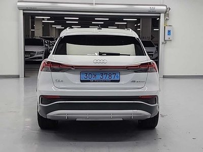 AUDI Q4 E-TRON - 2