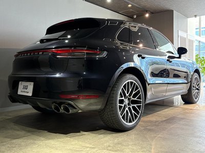 PORSCHE MACAN - 3