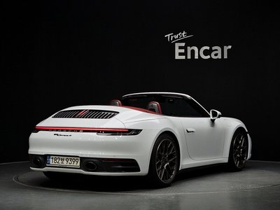 صورة 3 لـ 2021 Porsche 911