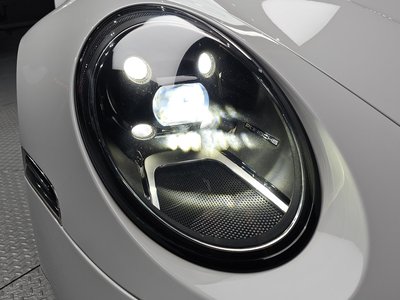 صورة 9 لـ 2021 Porsche 911