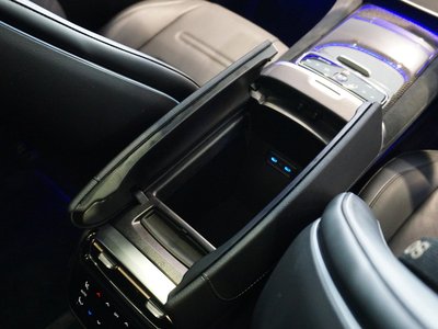 2024 Mercedes-BENZ EQE AMG — миниатюра 31