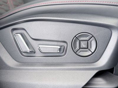 صورة مصغرة 27 لـ 2023 AUDI RS Q8