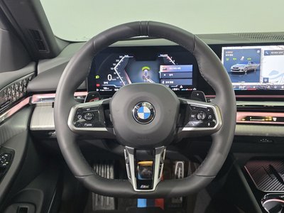 صورة مصغرة 13 لـ 2025 BMW 5 SERIES