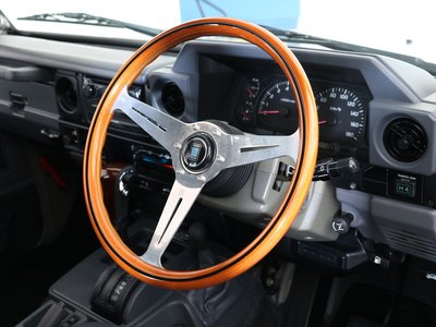 2002 Toyota LAND CRUISER 70 thumbnail 38