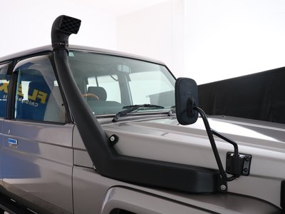 2002 Toyota LAND CRUISER 70 thumbnail 31