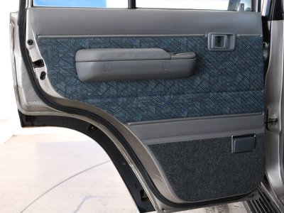 2002 Toyota LAND CRUISER 70 thumbnail 48