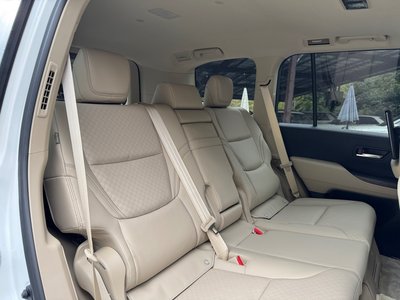 TOYOTA LAND CRUISER 300 - 9