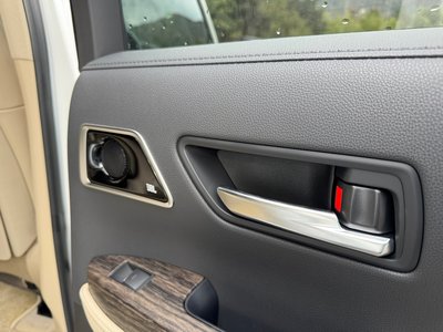 TOYOTA LAND CRUISER 300 - 10