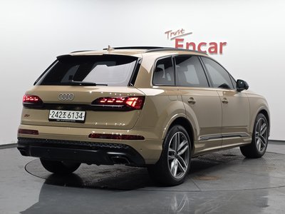 AUDI Q7 - 2