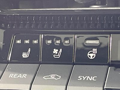 TOYOTA LAND CRUISER 250 - 7