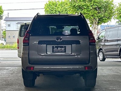 TOYOTA LAND CRUISER PRADO - 7