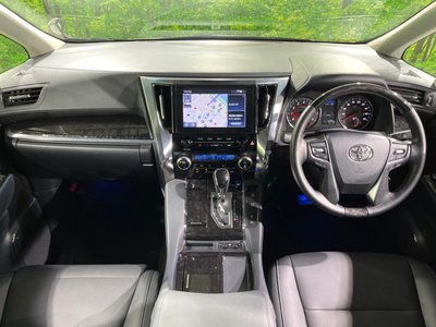 TOYOTA ALPHARD - 2
