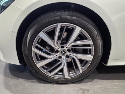 MERCEDES-BENZ E-CLASS - 6