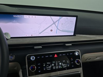 2024 Genesis GV80 thumbnail 19