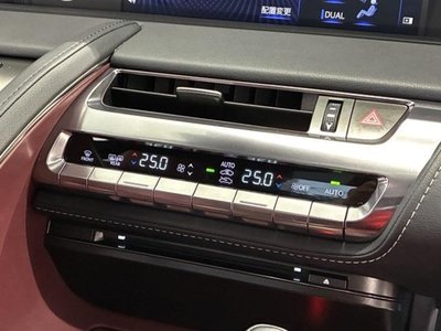 2019 Lexus LC — миниатюра 16