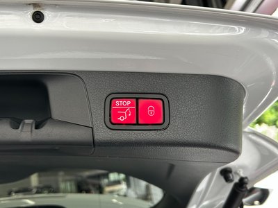 2023 Mercedes-BENZ GLB — миниатюра 17