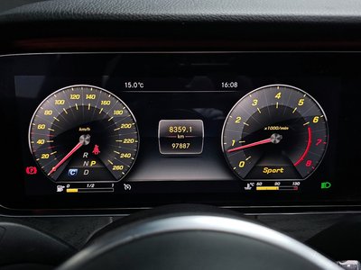 MERCEDES-BENZ E-CLASS - 8