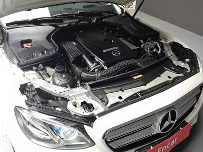 MERCEDES-BENZ E-CLASS - 7