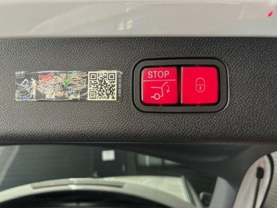 MERCEDES-BENZ E-CLASS - 9