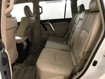 TOYOTA LAND CRUISER PRADO - 8