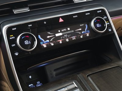 صورة مصغرة 25 لـ 2023 Genesis GV80