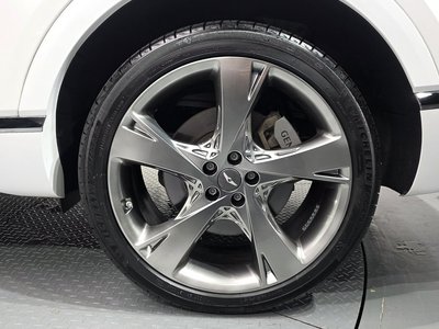 صورة 8 لـ 2023 Genesis GV80