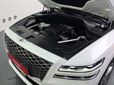 صورة 7 لـ 2023 Genesis GV80