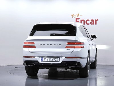 صورة 3 لـ 2023 Genesis GV80